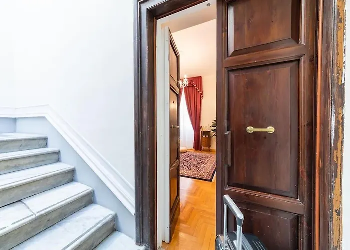 Daire Domus Quirinale Roma